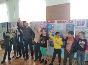 День космонавтики 