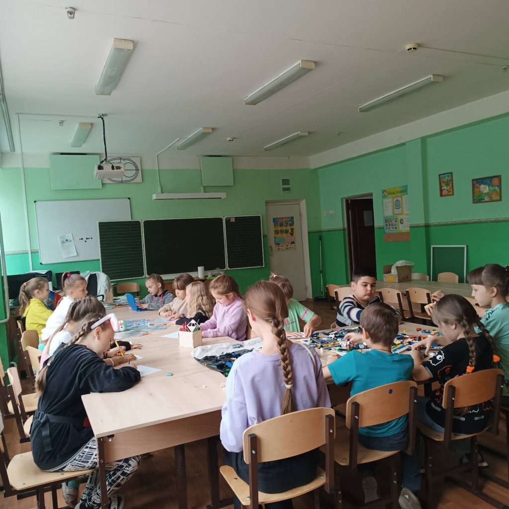 собираем из лего конструктора